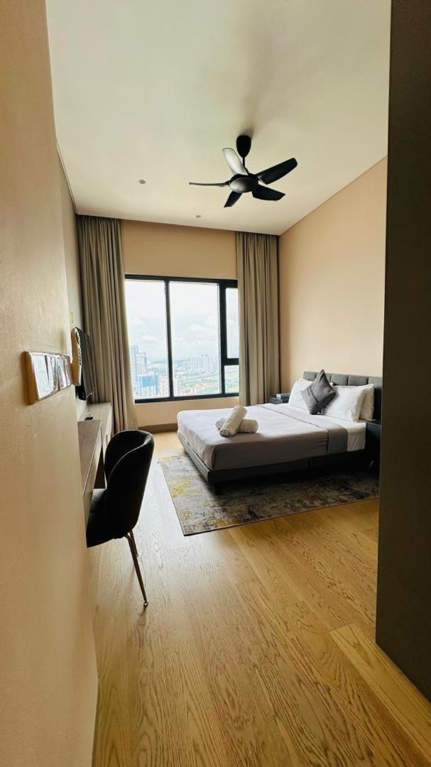 Lucentia Residents At Bbcc Lalaport Bukit Bintang Apartment Kuala Lumpur Exterior photo